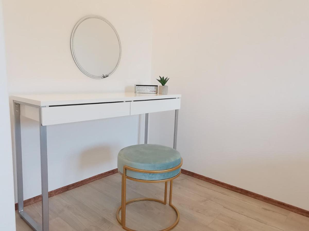 Apartment Pineta With Terrace & Park Wood View Пула Екстериор снимка