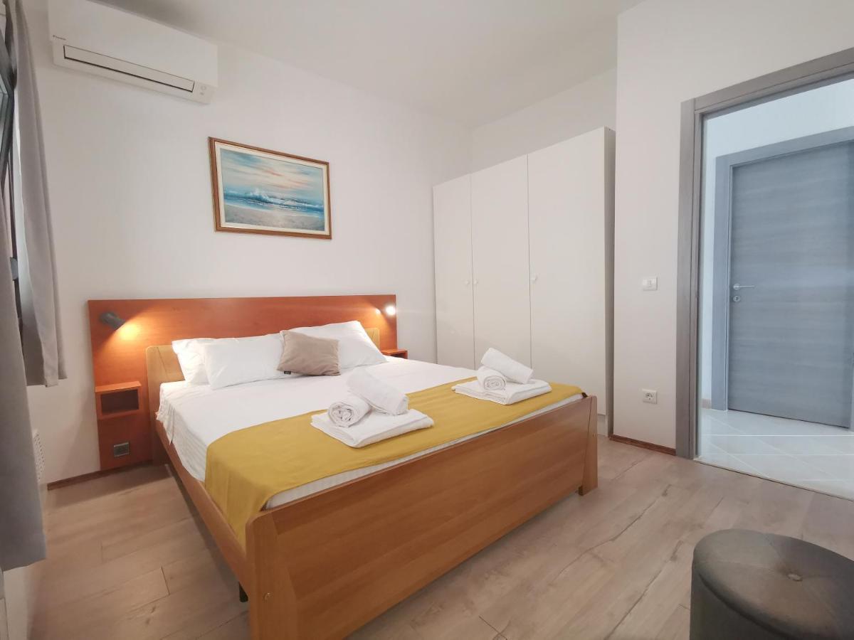Apartment Pineta With Terrace & Park Wood View Пула Екстериор снимка
