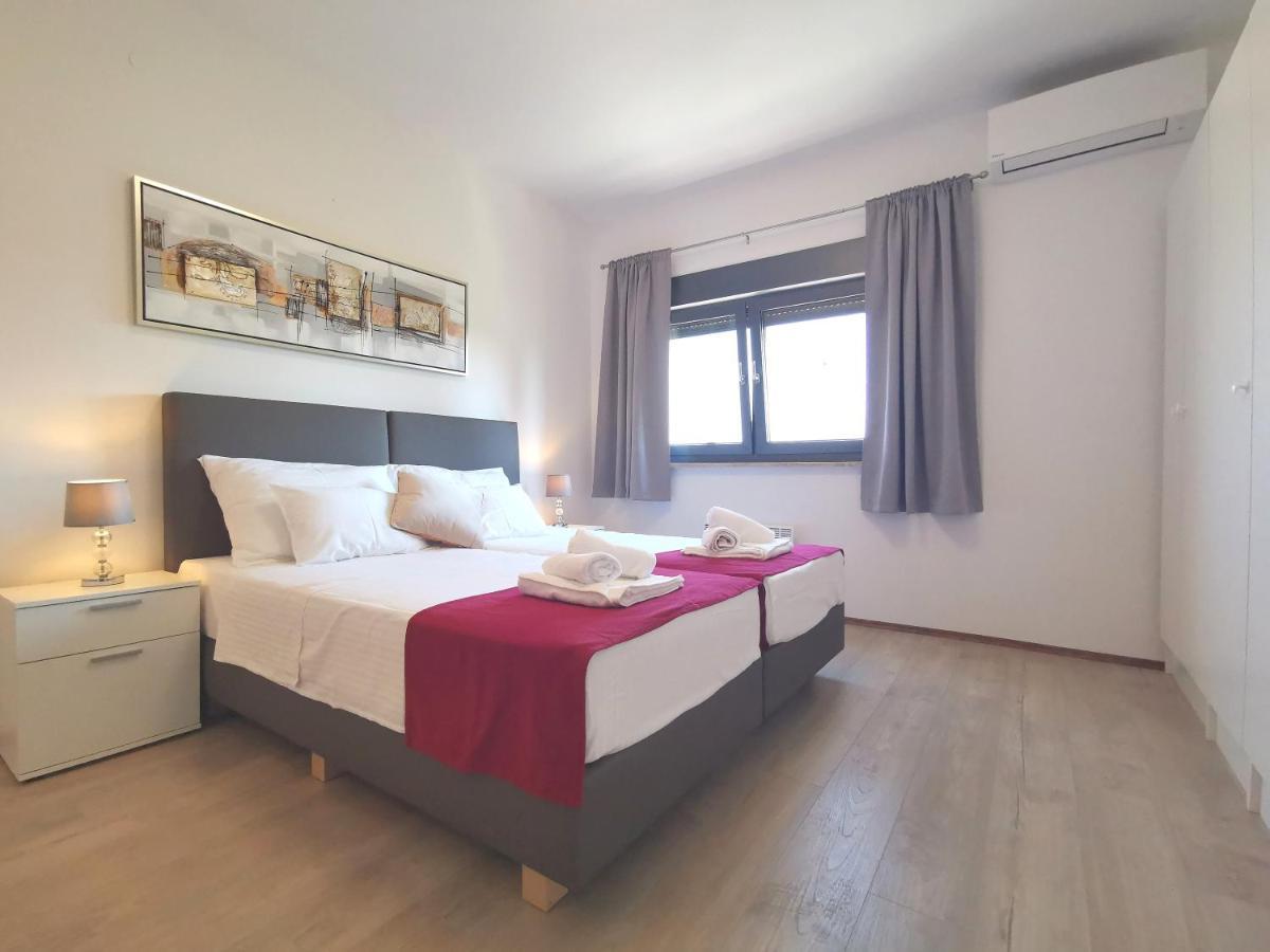 Apartment Pineta With Terrace & Park Wood View Пула Екстериор снимка