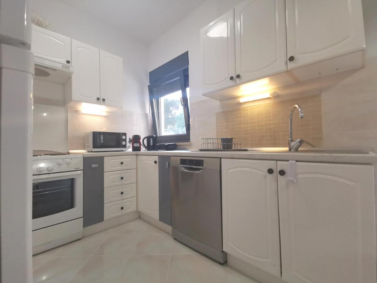 Apartment Pineta With Terrace & Park Wood View Пула Екстериор снимка