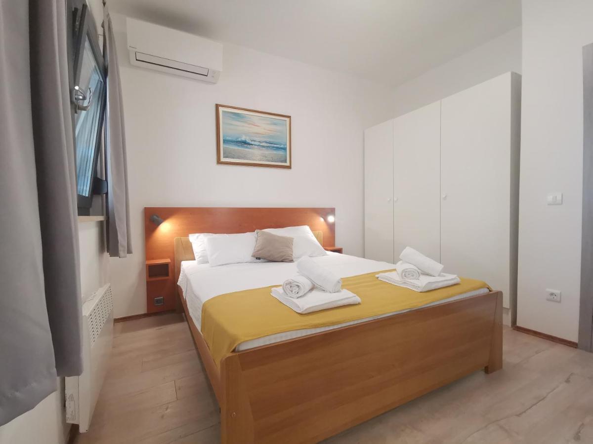 Apartment Pineta With Terrace & Park Wood View Пула Екстериор снимка